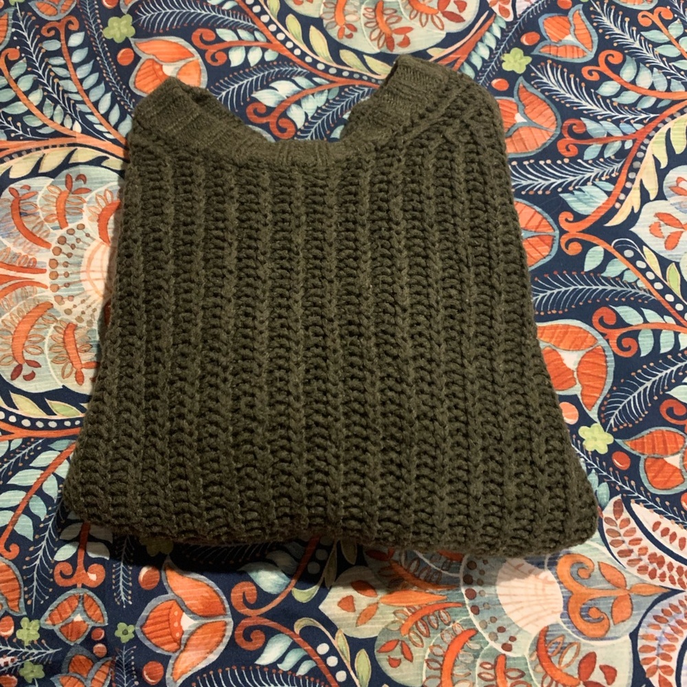 American Eagle Cropped Green Knit Sweater
